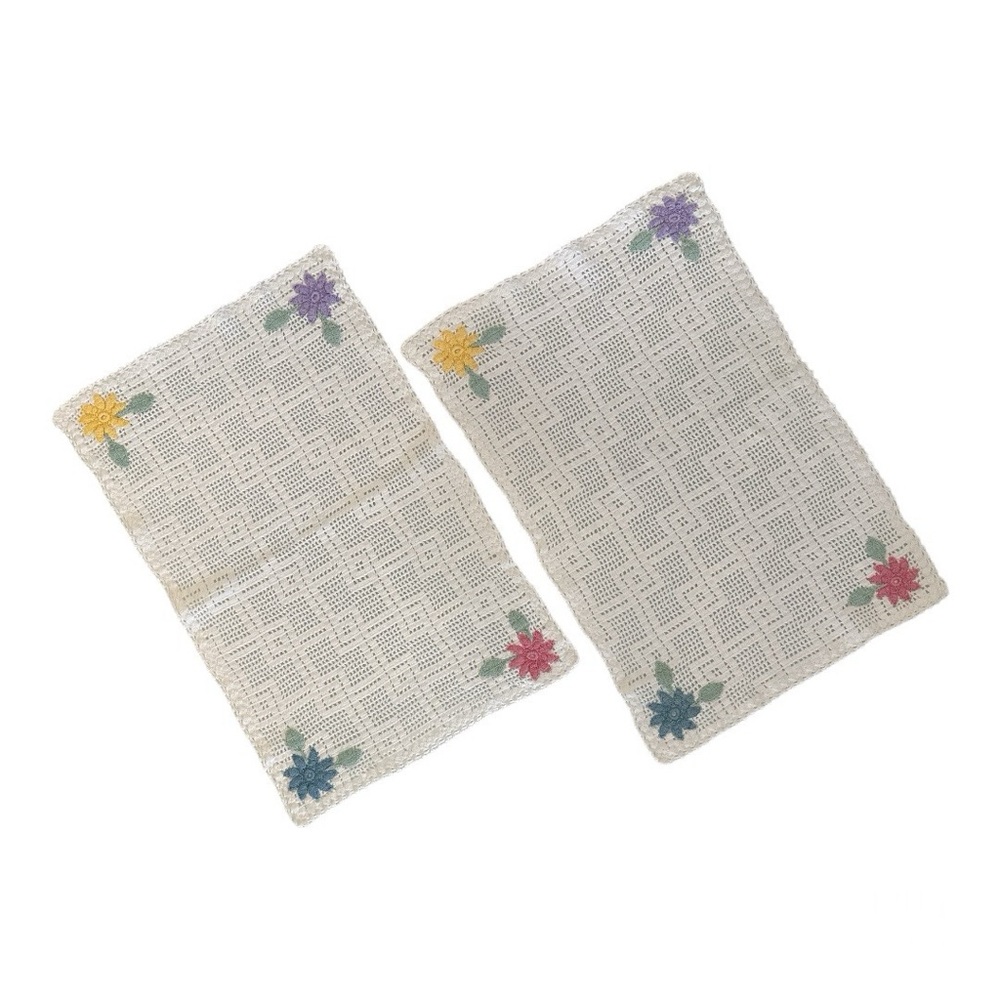 Vintage | Handcrafted | White Crochet Doilies with Flower Corner